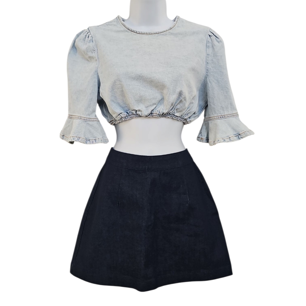 NWT Revolve Blue Denim Crop Top Size S - Picture 3 of 3